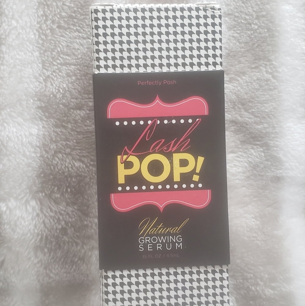 Perfectly posh lash pop